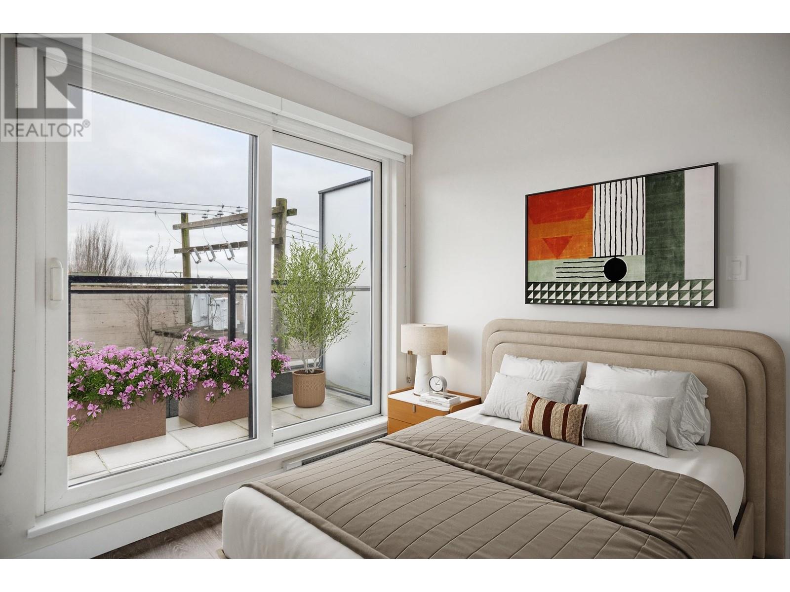 Listing Picture 4 of 10 : 409 1588 E HASTINGS STREET, Vancouver / 溫哥華 - 魯藝地產 Yvonne Lu Group - MLS Medallion Club Member