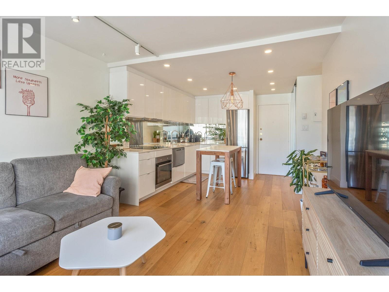 Listing Picture 3 of 29 : 405 1146 HARWOOD STREET, Vancouver / 溫哥華 - 魯藝地產 Yvonne Lu Group - MLS Medallion Club Member