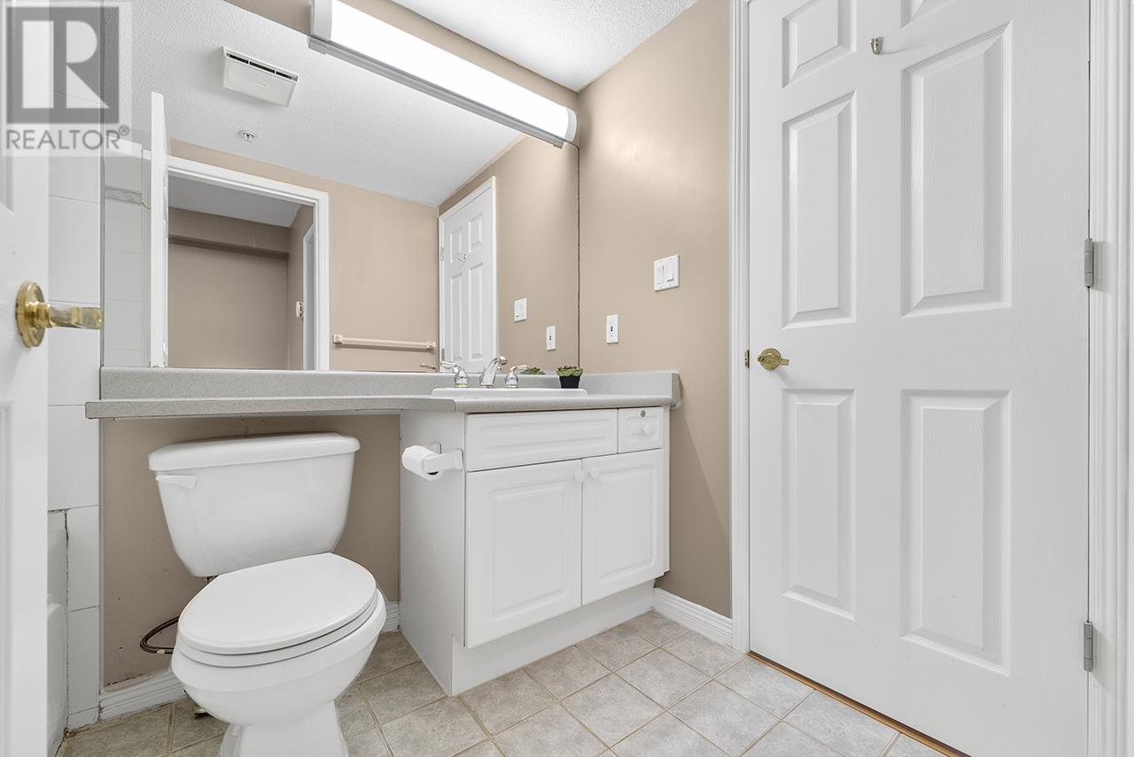 216 2545 W Broadway, Vancouver, British Columbia  V6K 2E9 - Photo 17 - R2969804