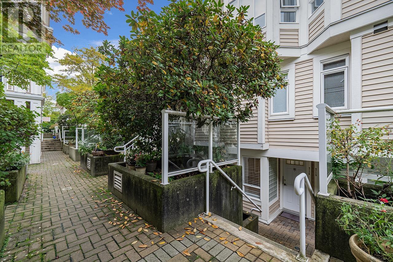 216 2545 W Broadway, Vancouver, British Columbia  V6K 2E9 - Photo 25 - R2969804