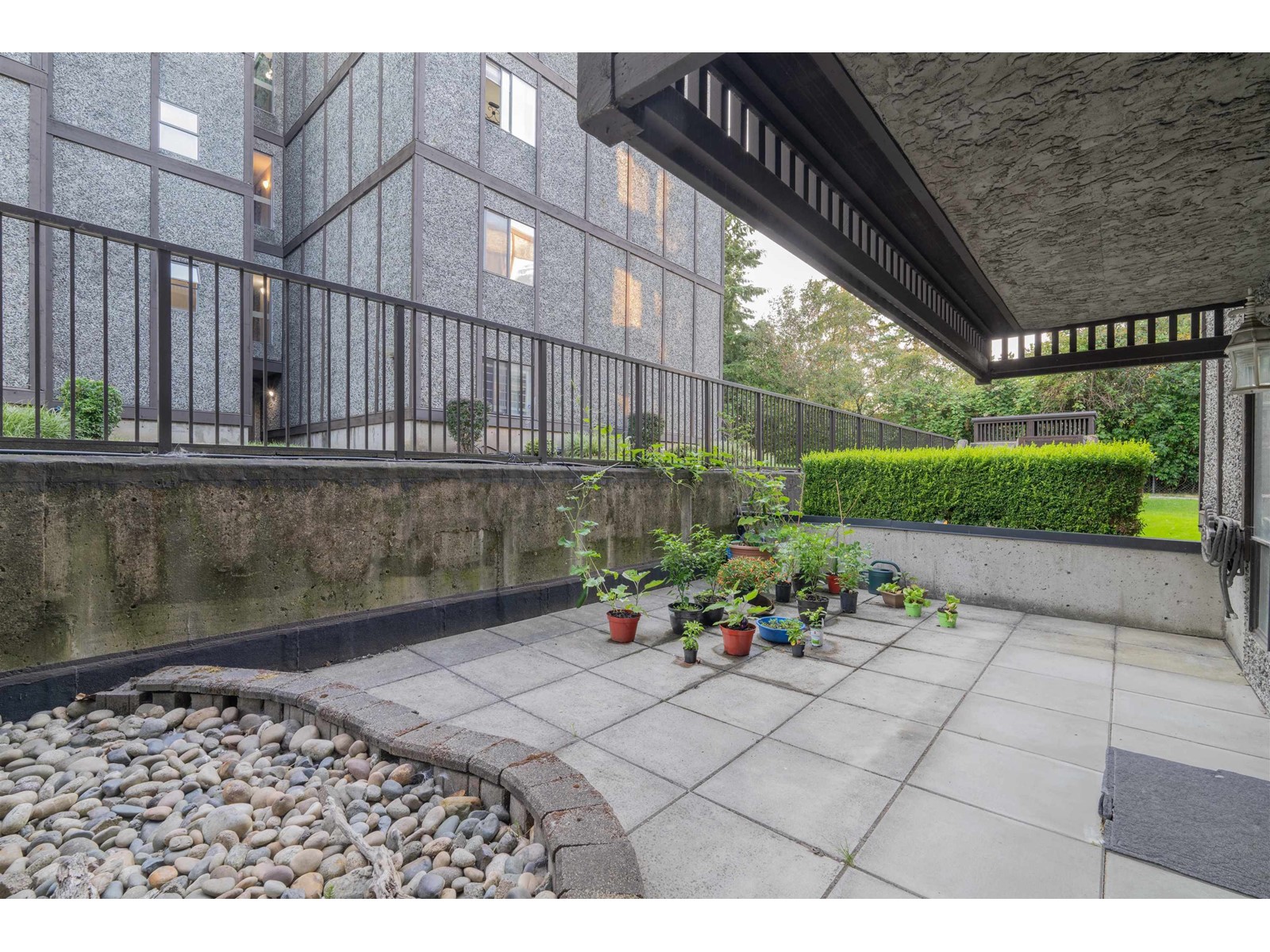 Property at 204 9672 134 STREET image 3