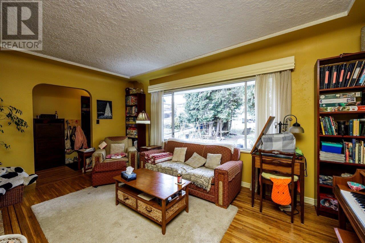 3836 Clinton Street, Burnaby, British Columbia  V5J 2K1 - Photo 14 - R2969798