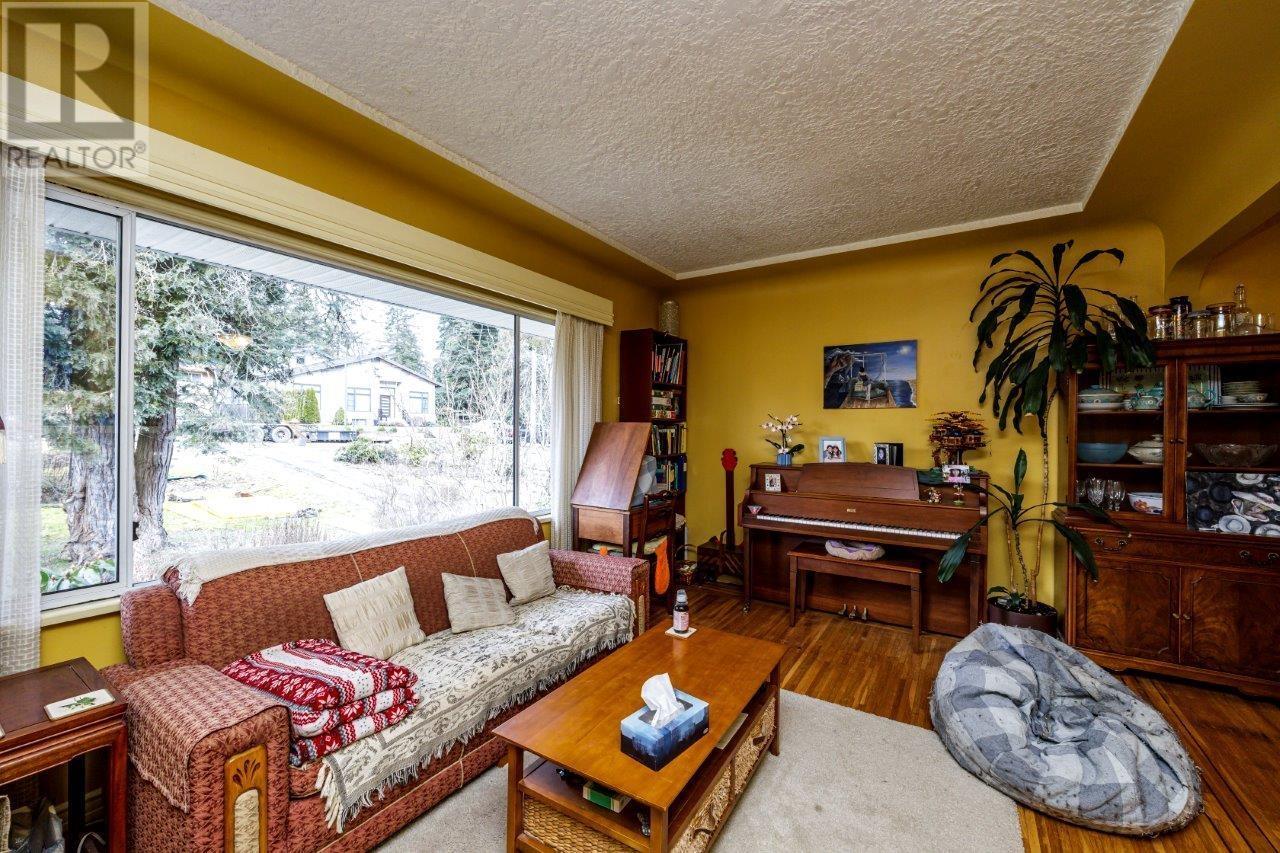 3836 Clinton Street, Burnaby, British Columbia  V5J 2K1 - Photo 15 - R2969798