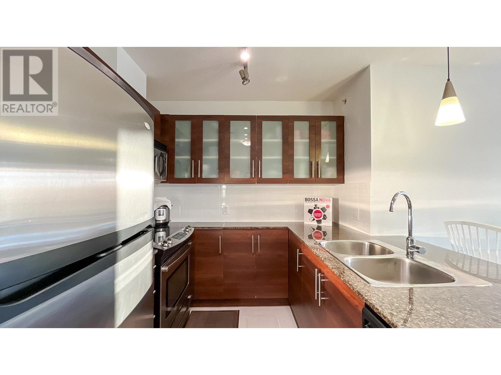 1208 833 Agnes Street, New Westminster, British Columbia  V3M 0B1 - Photo 1 - R2969793