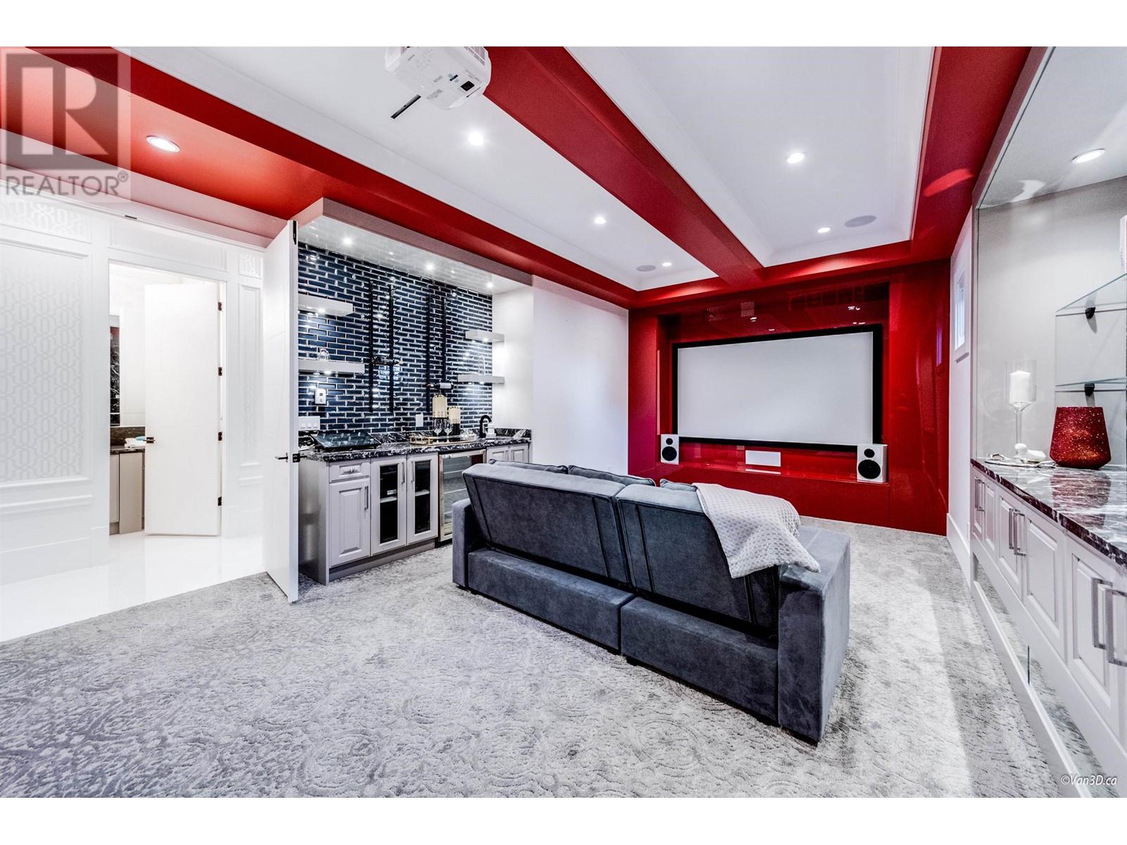 Listing Picture 19 of 40 : 8528 ELSMORE ROAD, Richmond / 烈治文 - 魯藝地產 Yvonne Lu Group - MLS Medallion Club Member