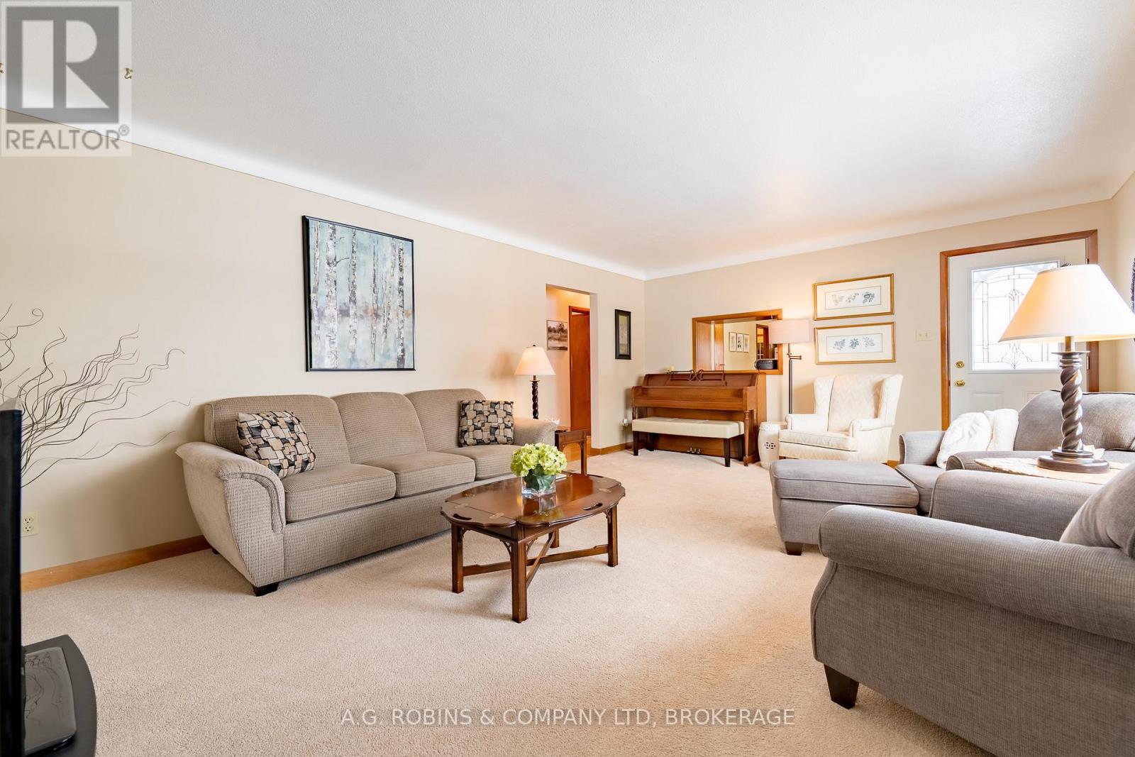 Property at 1640 KILLALY STREET E image 3