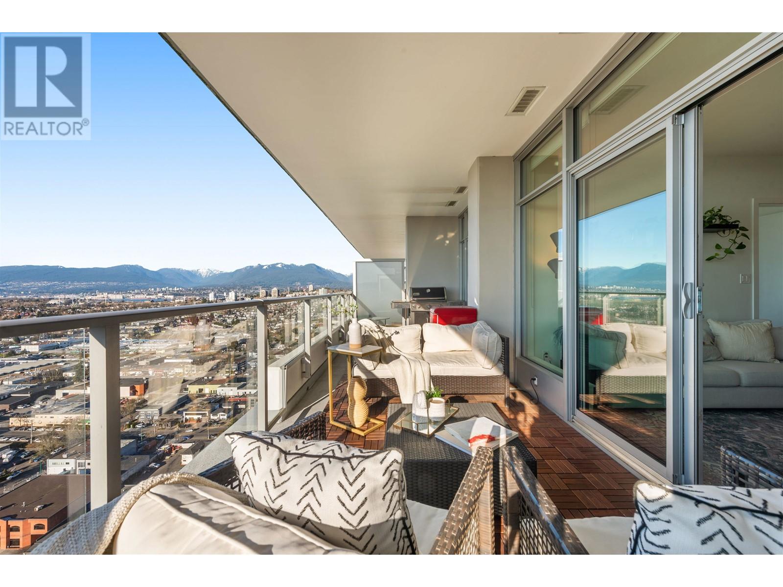 Listing Picture 14 of 26 : 3307 1888 GILMORE AVENUE, Burnaby / 本拿比 - 魯藝地產 Yvonne Lu Group - MLS Medallion Club Member