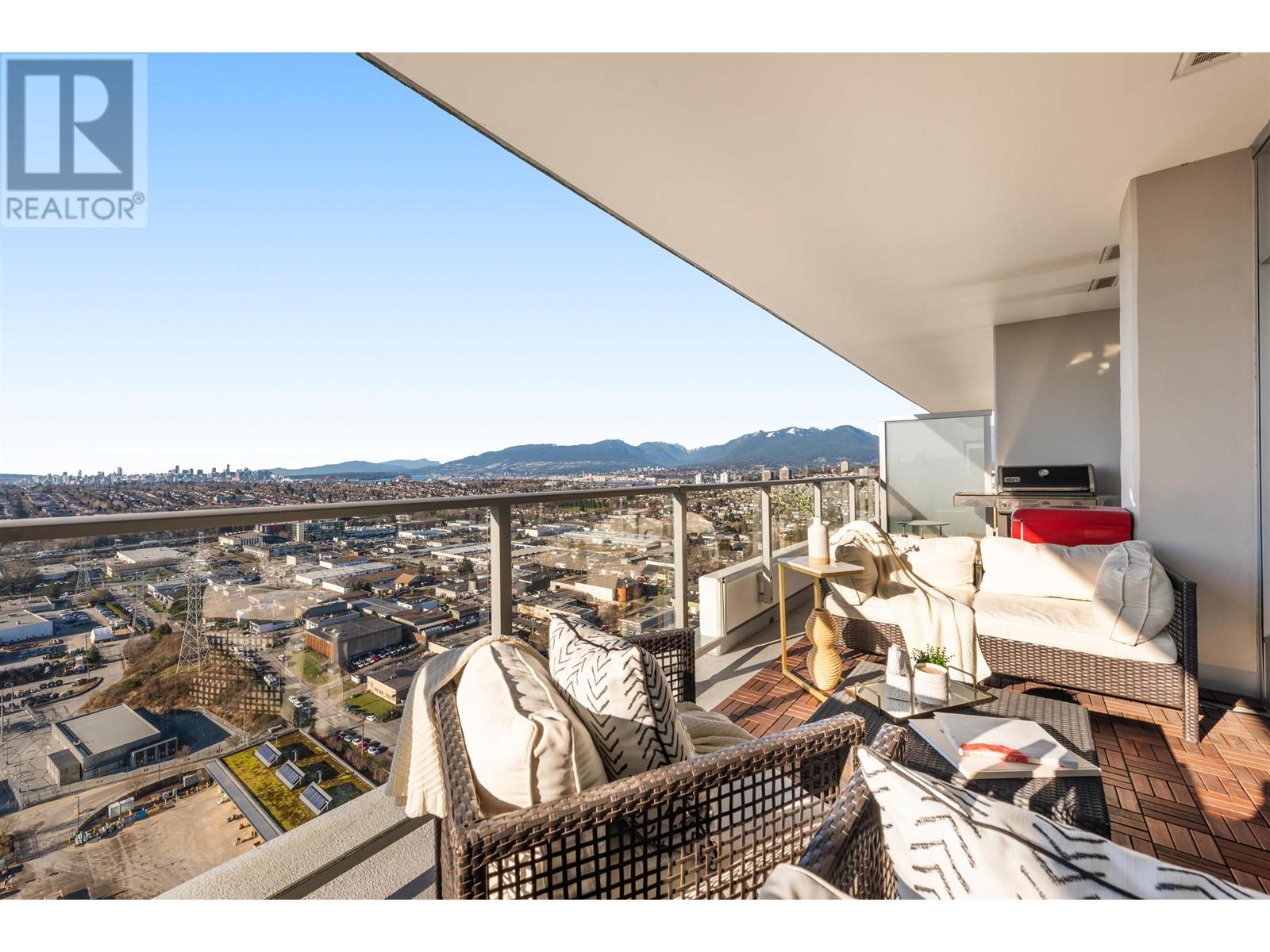 Listing Picture 13 of 26 : 3307 1888 GILMORE AVENUE, Burnaby / 本拿比 - 魯藝地產 Yvonne Lu Group - MLS Medallion Club Member