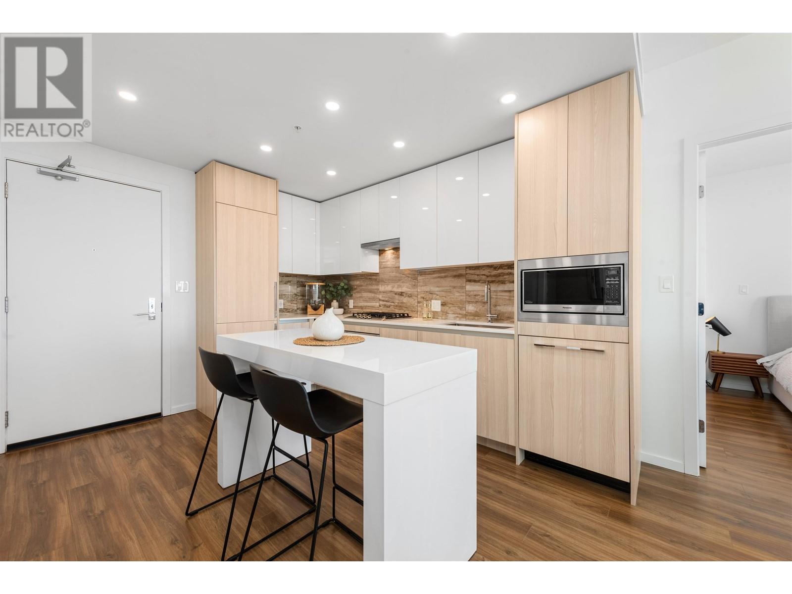 Listing Picture 8 of 26 : 3307 1888 GILMORE AVENUE, Burnaby / 本拿比 - 魯藝地產 Yvonne Lu Group - MLS Medallion Club Member
