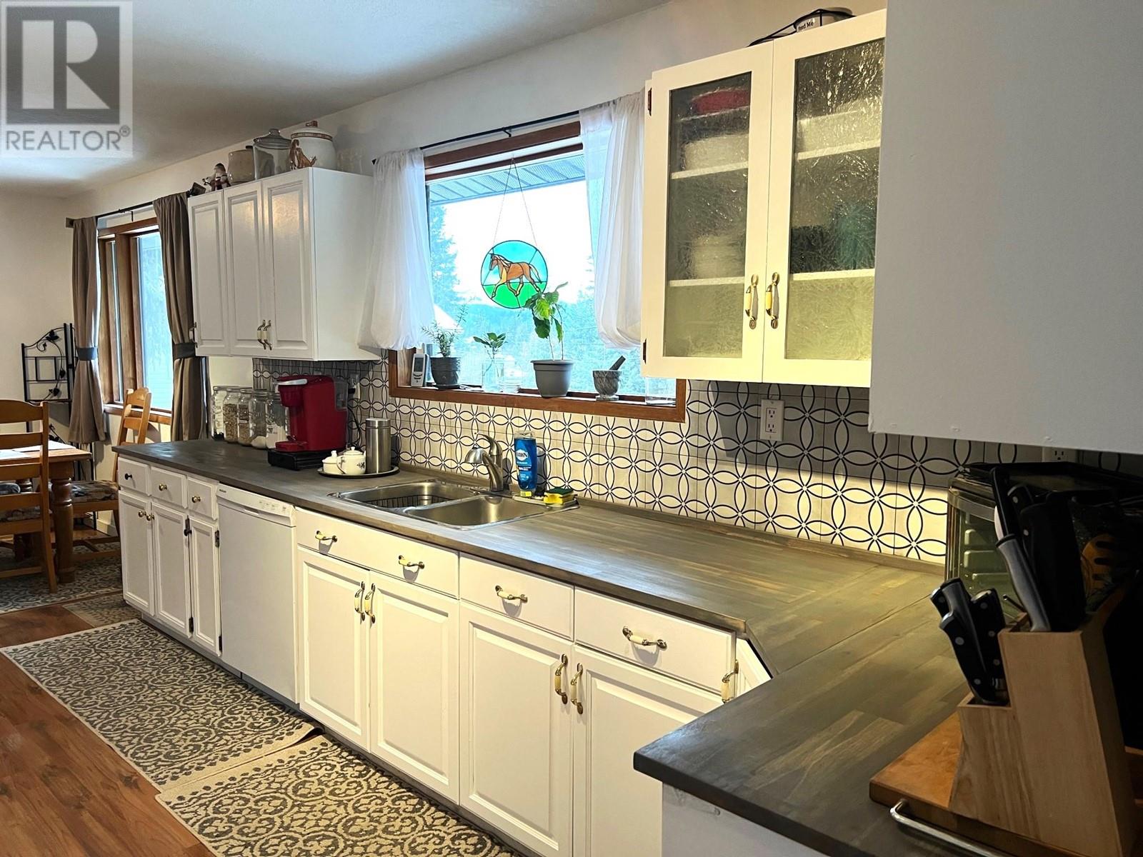 Property at 2538 Forest Drive image 4