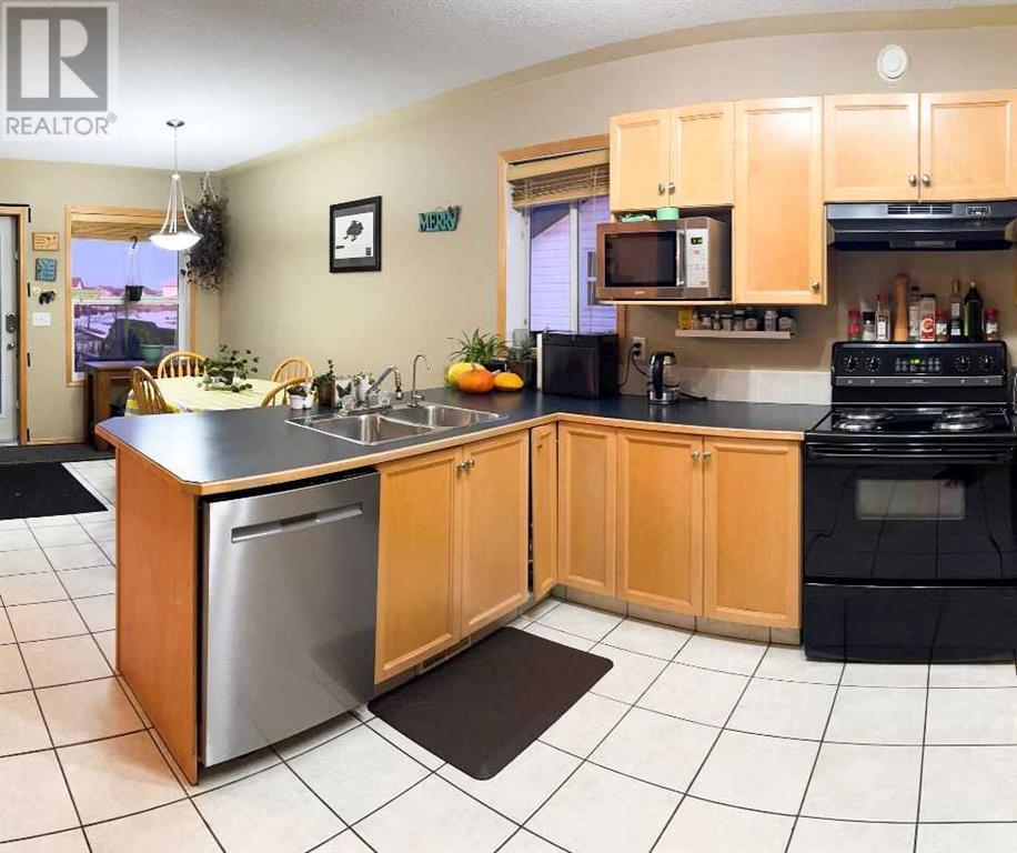 19 Hagerman Road, Sylvan Lake, Alberta  T4S 2K2 - Photo 3 - A2194052