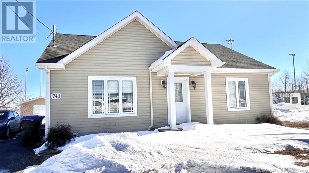 Property at 741 Principale image 1
