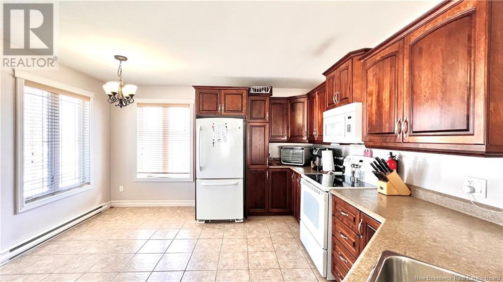 Property at 741 Principale image 5