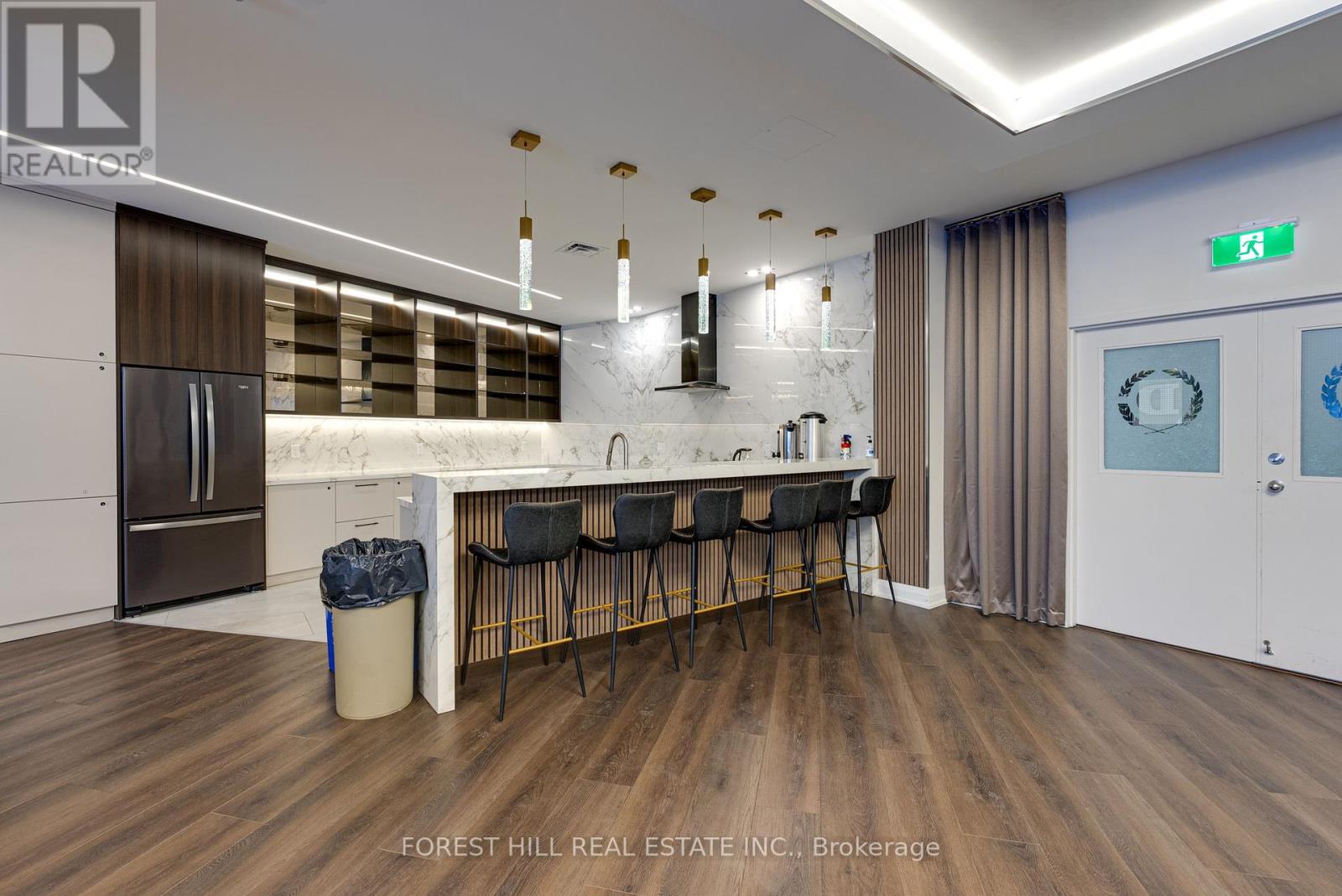 Property at PH01 - 30 HARDING BOULEVARD W image 4