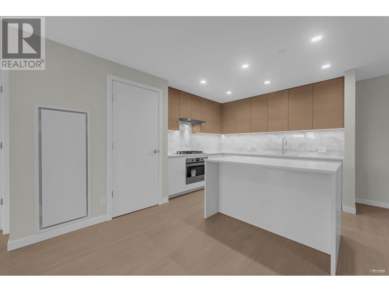 Listing Picture 8 of 39 : 906 4168 LOUGHEED HIGHWAY, Burnaby / 本拿比 - 魯藝地產 Yvonne Lu Group - MLS Medallion Club Member