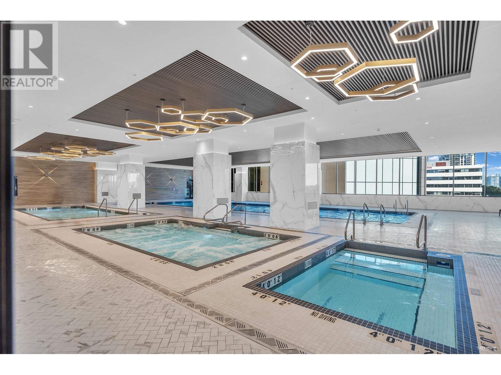 Listing Picture 32 of 39 : 906 4168 LOUGHEED HIGHWAY, Burnaby / 本拿比 - 魯藝地產 Yvonne Lu Group - MLS Medallion Club Member