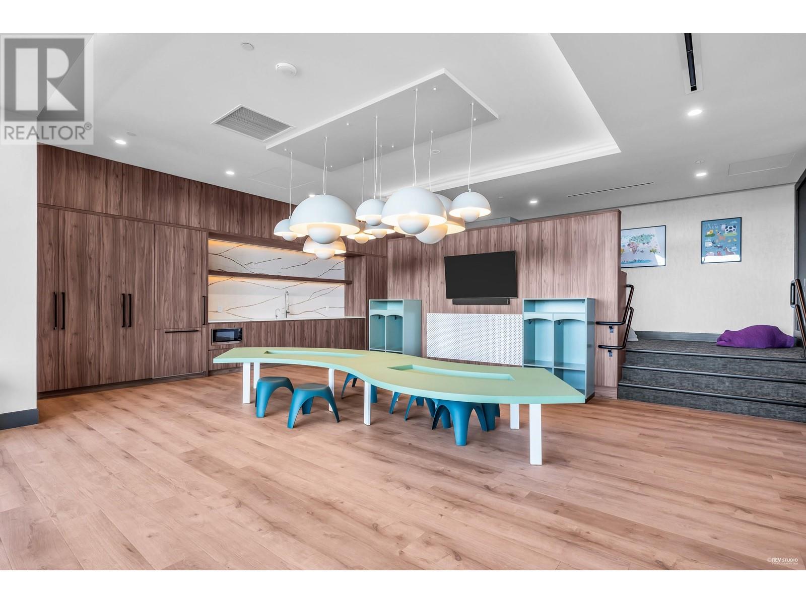 Listing Picture 30 of 39 : 906 4168 LOUGHEED HIGHWAY, Burnaby / 本拿比 - 魯藝地產 Yvonne Lu Group - MLS Medallion Club Member