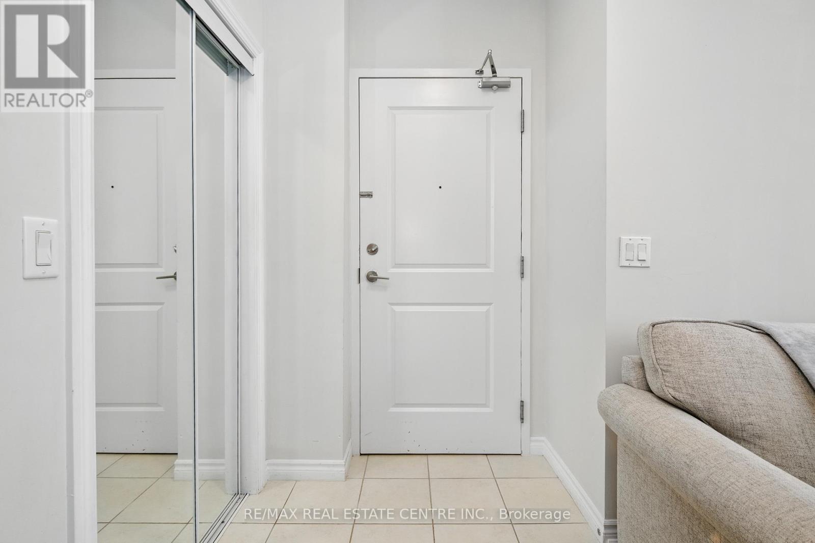 Property at 401 - 427 ABERDEEN AVENUE image 5
