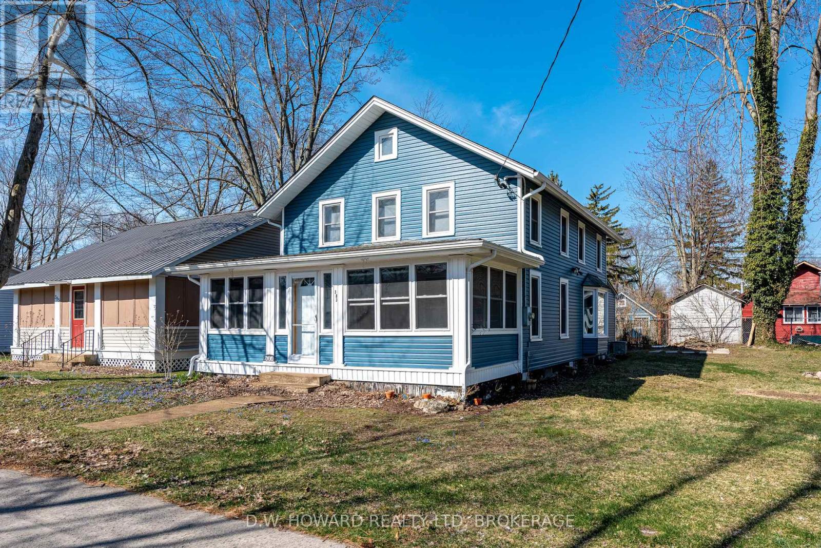 Property at 383 ASHWOOD AVENUE image 3