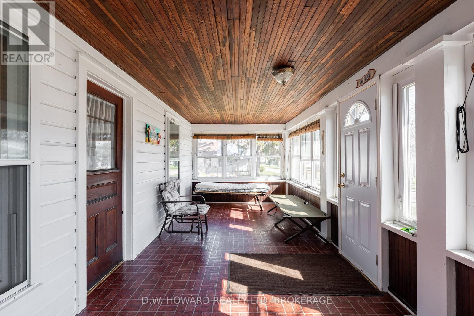Property at 383 ASHWOOD AVENUE image 4