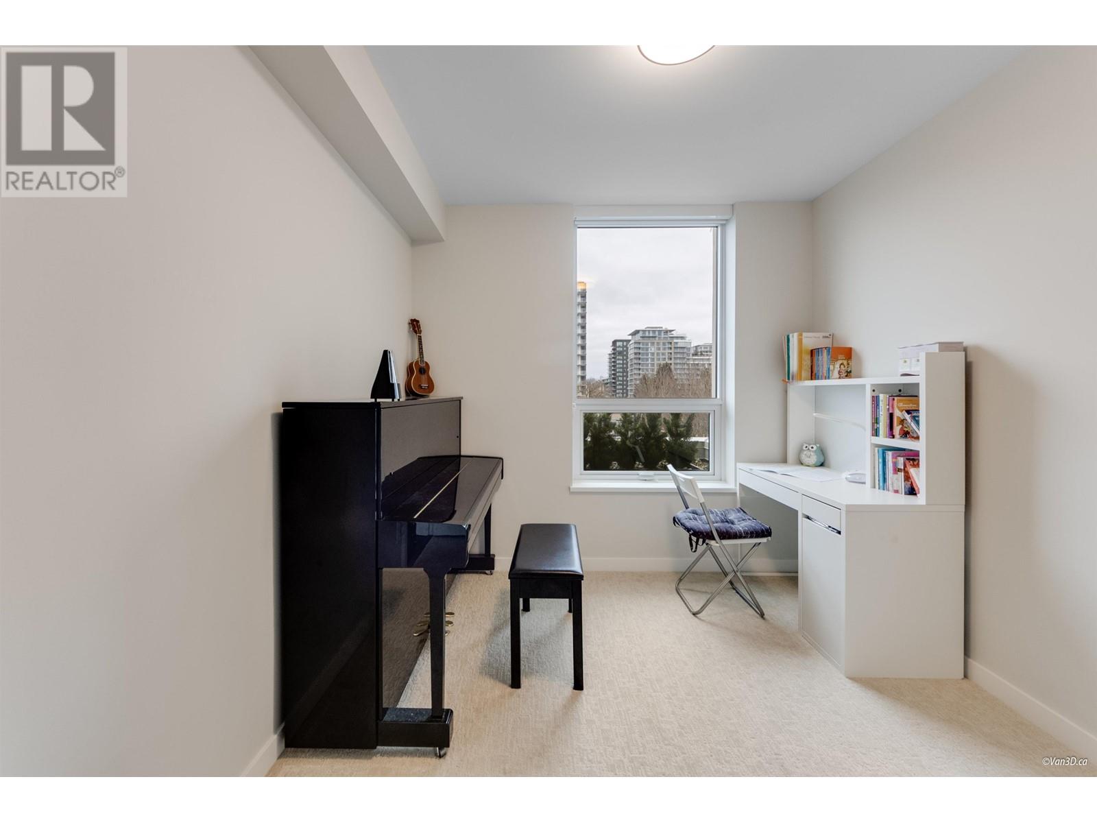 Listing Picture 18 of 29 : 407 3699 SEXSMITH ROAD, Richmond / 烈治文 - 魯藝地產 Yvonne Lu Group - MLS Medallion Club Member