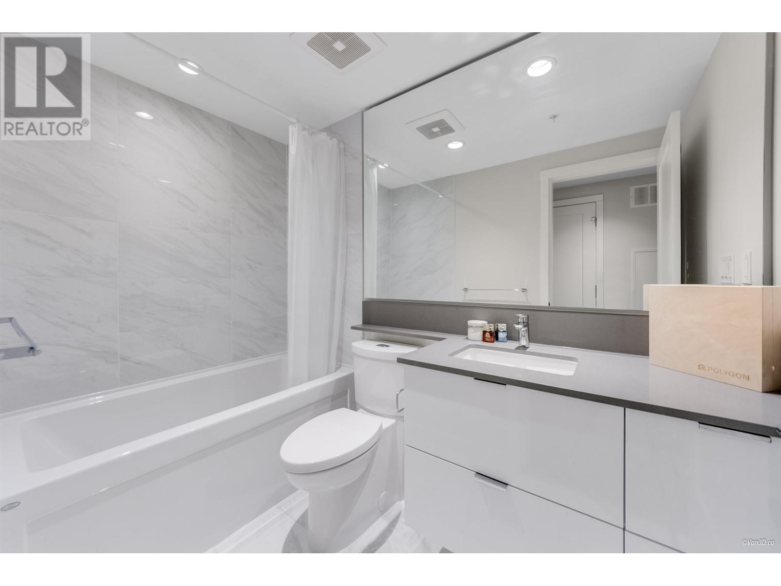 Listing Picture 20 of 29 : 407 3699 SEXSMITH ROAD, Richmond / 烈治文 - 魯藝地產 Yvonne Lu Group - MLS Medallion Club Member