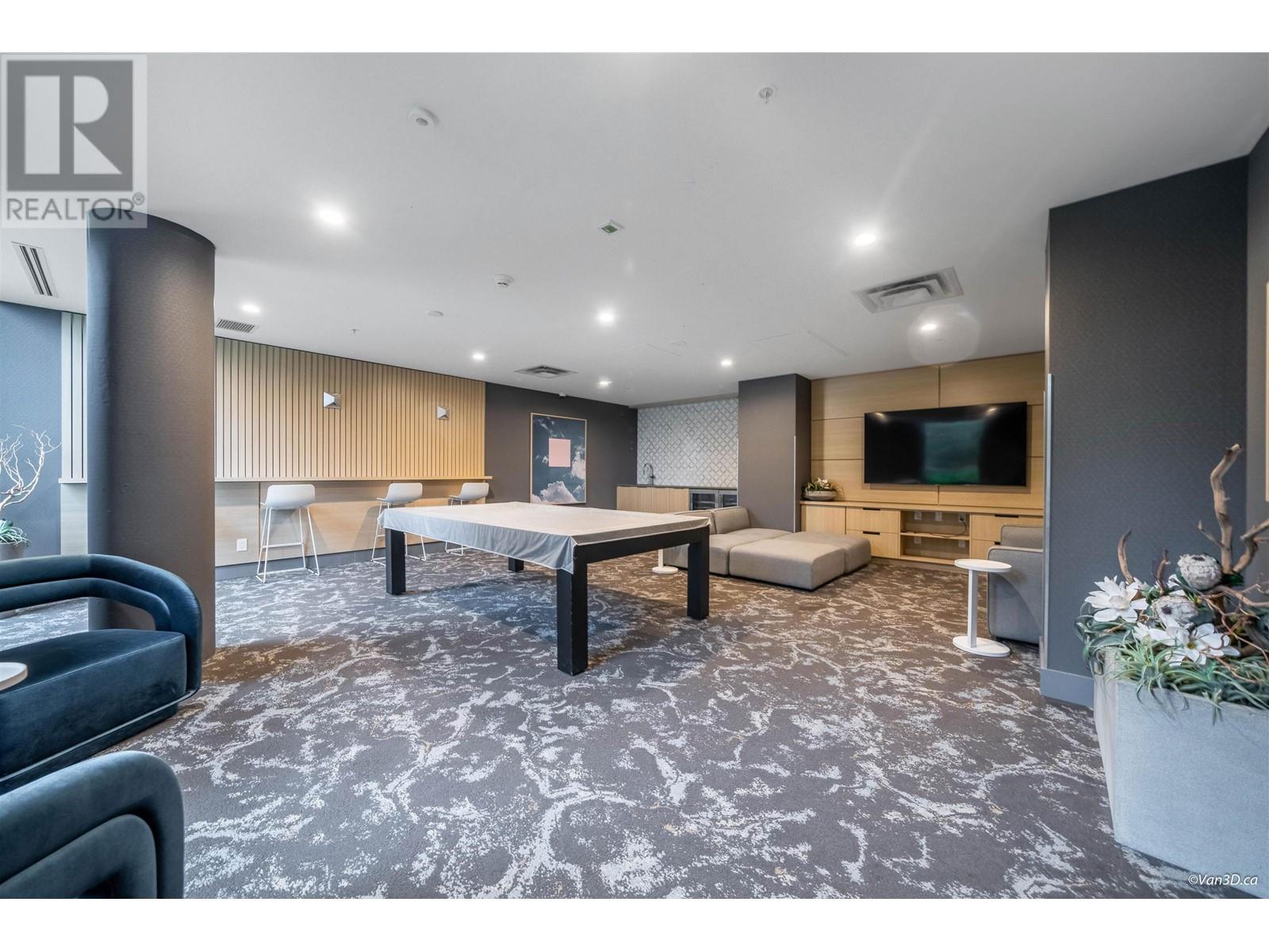 Listing Picture 25 of 29 : 407 3699 SEXSMITH ROAD, Richmond / 烈治文 - 魯藝地產 Yvonne Lu Group - MLS Medallion Club Member