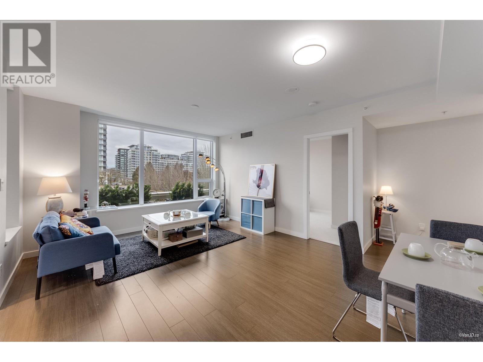 Listing Picture 5 of 29 : 407 3699 SEXSMITH ROAD, Richmond / 烈治文 - 魯藝地產 Yvonne Lu Group - MLS Medallion Club Member