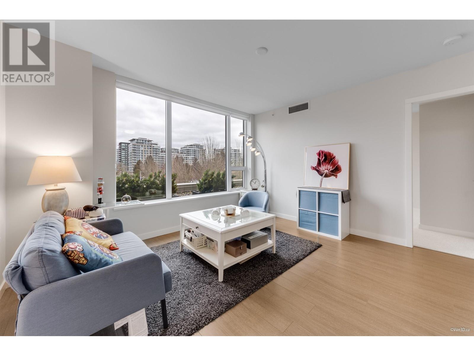 Listing Picture 7 of 29 : 407 3699 SEXSMITH ROAD, Richmond / 烈治文 - 魯藝地產 Yvonne Lu Group - MLS Medallion Club Member