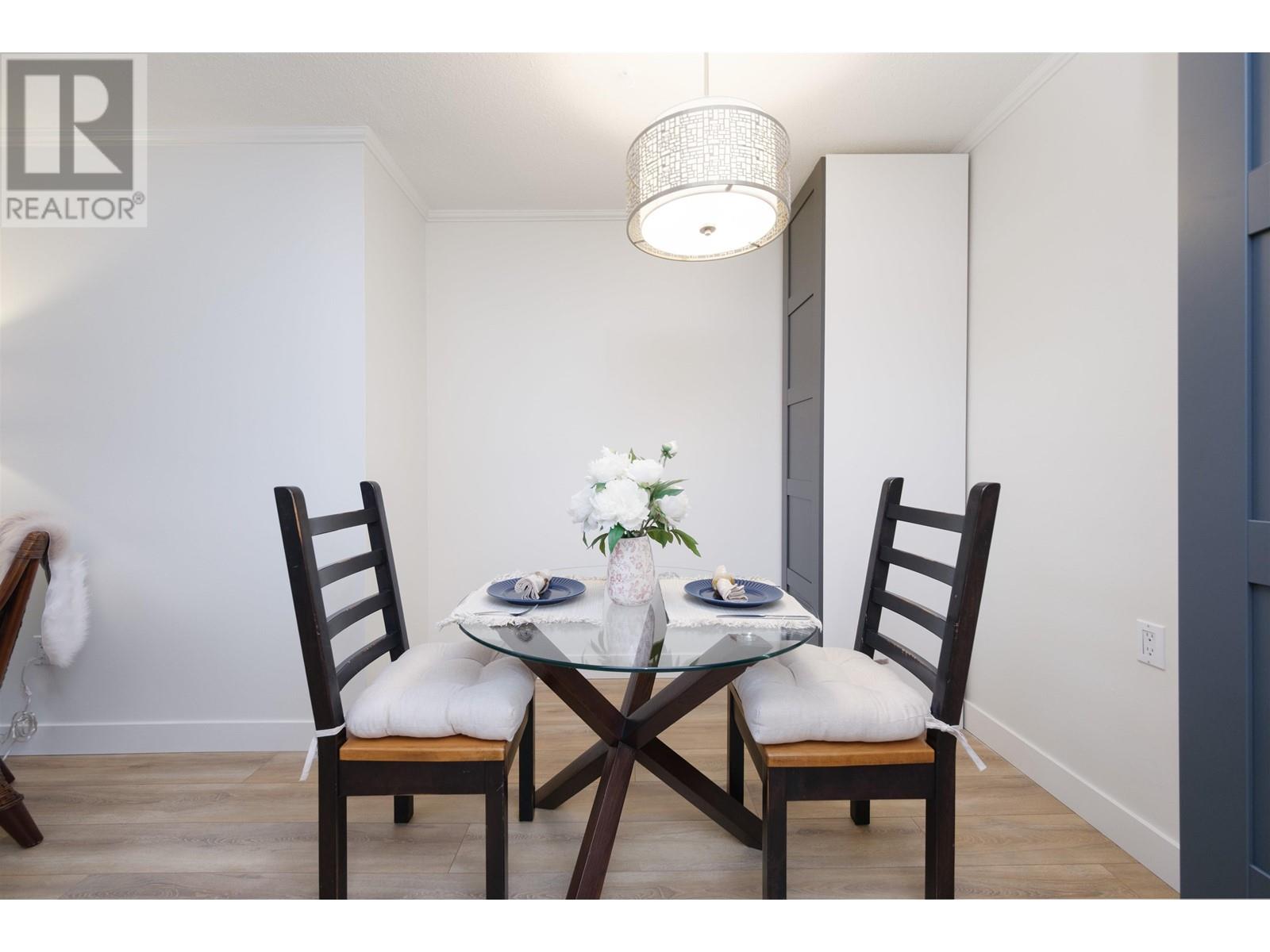 207 1610 Chesterfield Avenue, North Vancouver, British Columbia  V7N 2N7 - Photo 5 - R2969877