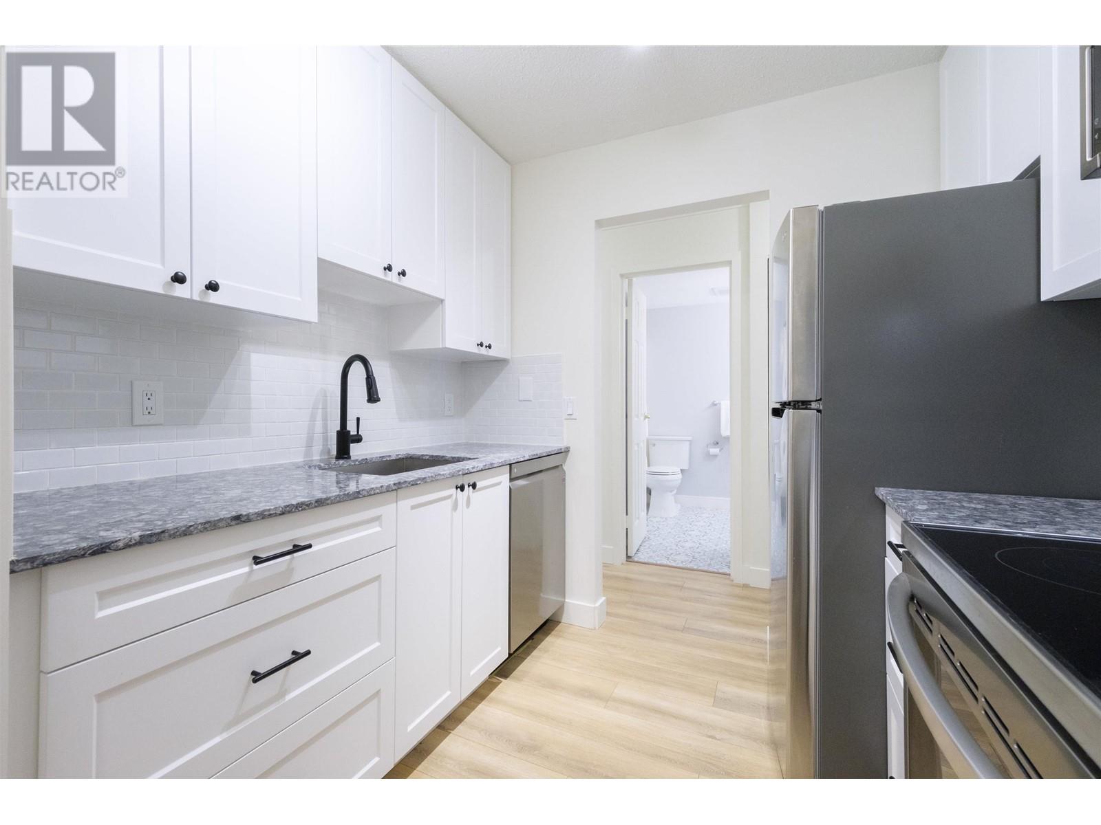 207 1610 Chesterfield Avenue, North Vancouver, British Columbia  V7N 2N7 - Photo 6 - R2969877
