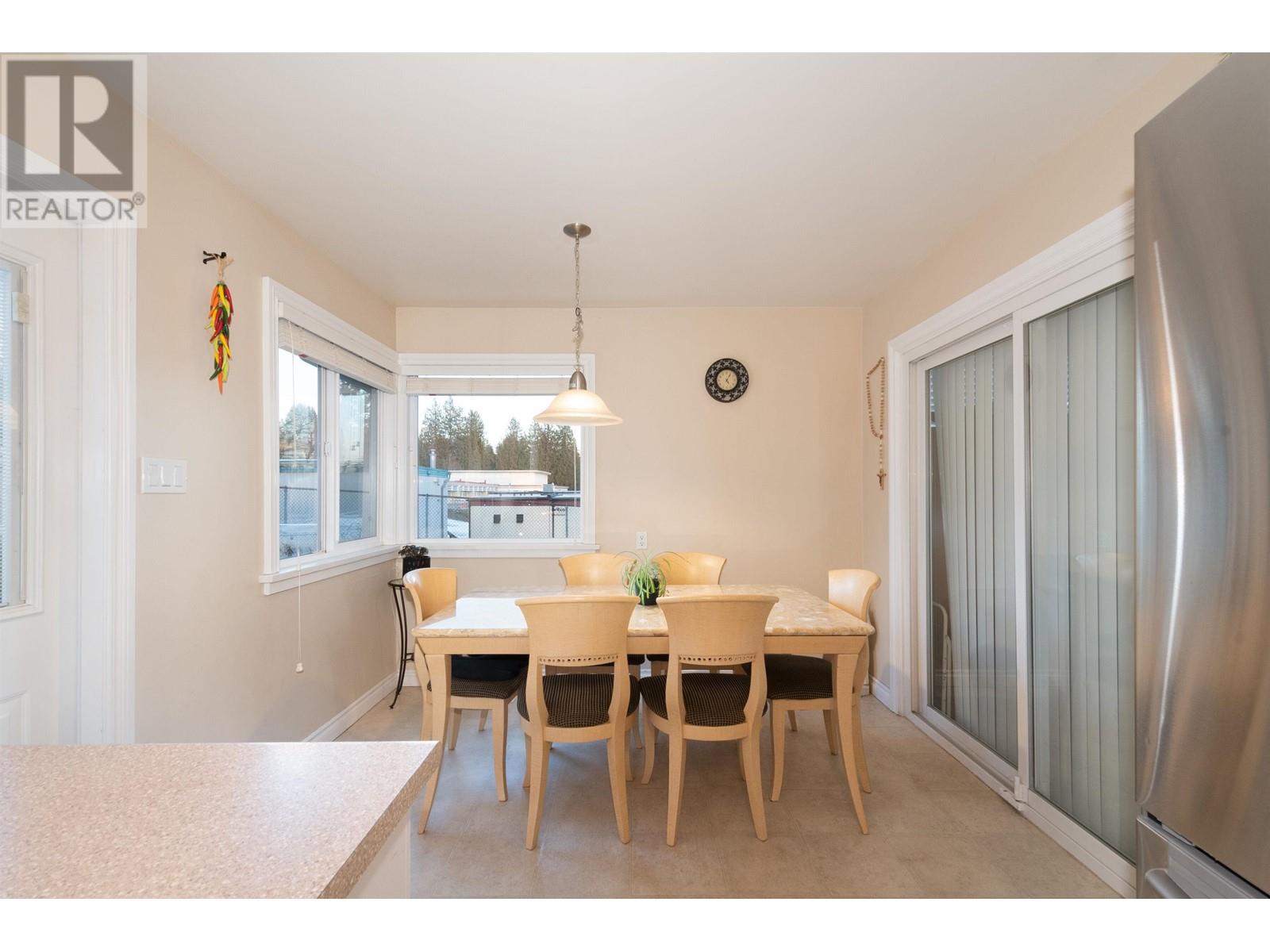 Listing Picture 14 of 40 : 5415 IVAR PLACE, Burnaby / 本拿比 - 魯藝地產 Yvonne Lu Group - MLS Medallion Club Member