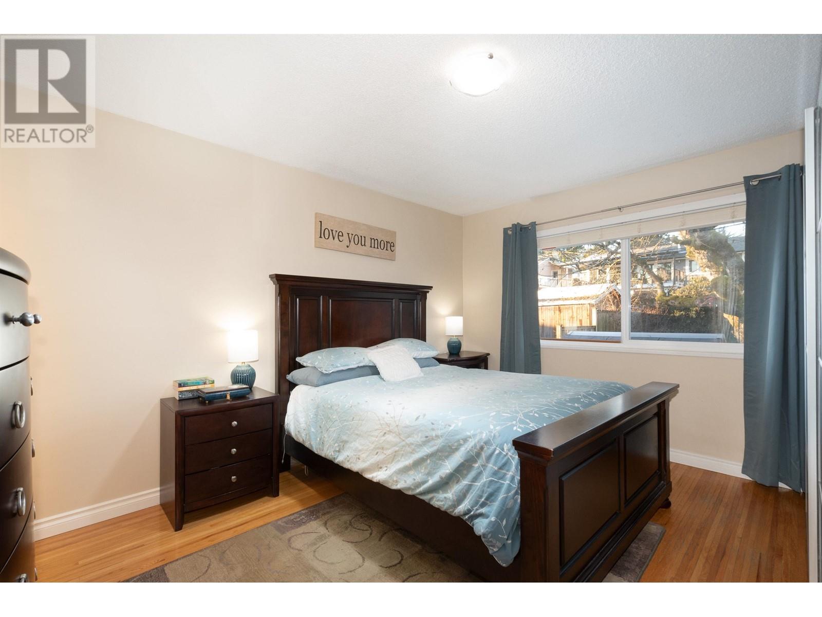 Listing Picture 15 of 40 : 5415 IVAR PLACE, Burnaby / 本拿比 - 魯藝地產 Yvonne Lu Group - MLS Medallion Club Member