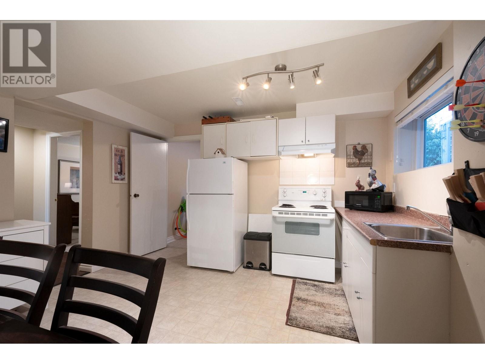Listing Picture 23 of 40 : 5415 IVAR PLACE, Burnaby / 本拿比 - 魯藝地產 Yvonne Lu Group - MLS Medallion Club Member