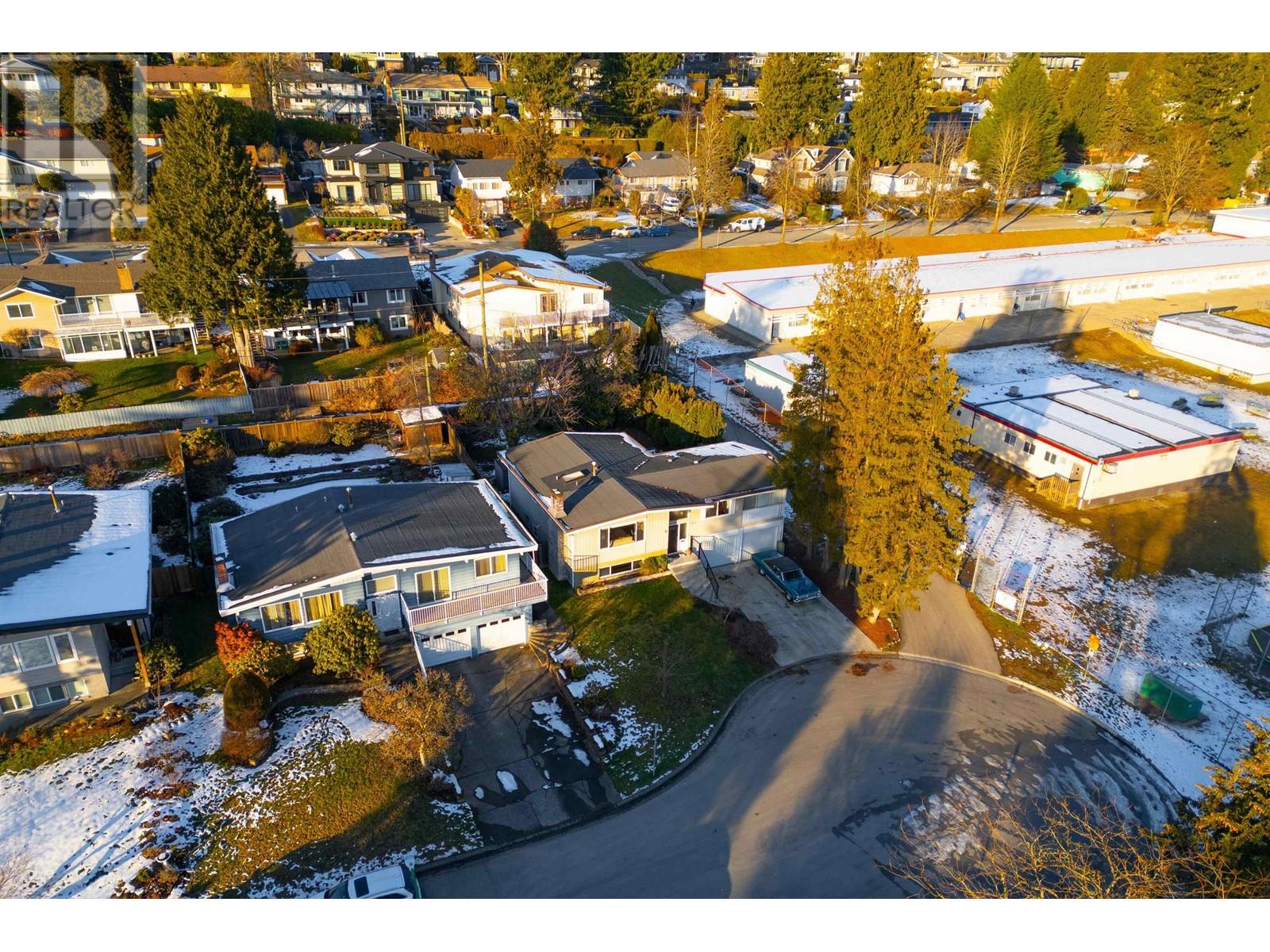 Listing Picture 34 of 40 : 5415 IVAR PLACE, Burnaby / 本拿比 - 魯藝地產 Yvonne Lu Group - MLS Medallion Club Member
