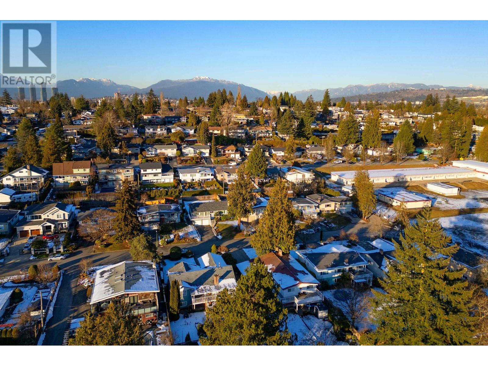 Listing Picture 39 of 40 : 5415 IVAR PLACE, Burnaby / 本拿比 - 魯藝地產 Yvonne Lu Group - MLS Medallion Club Member