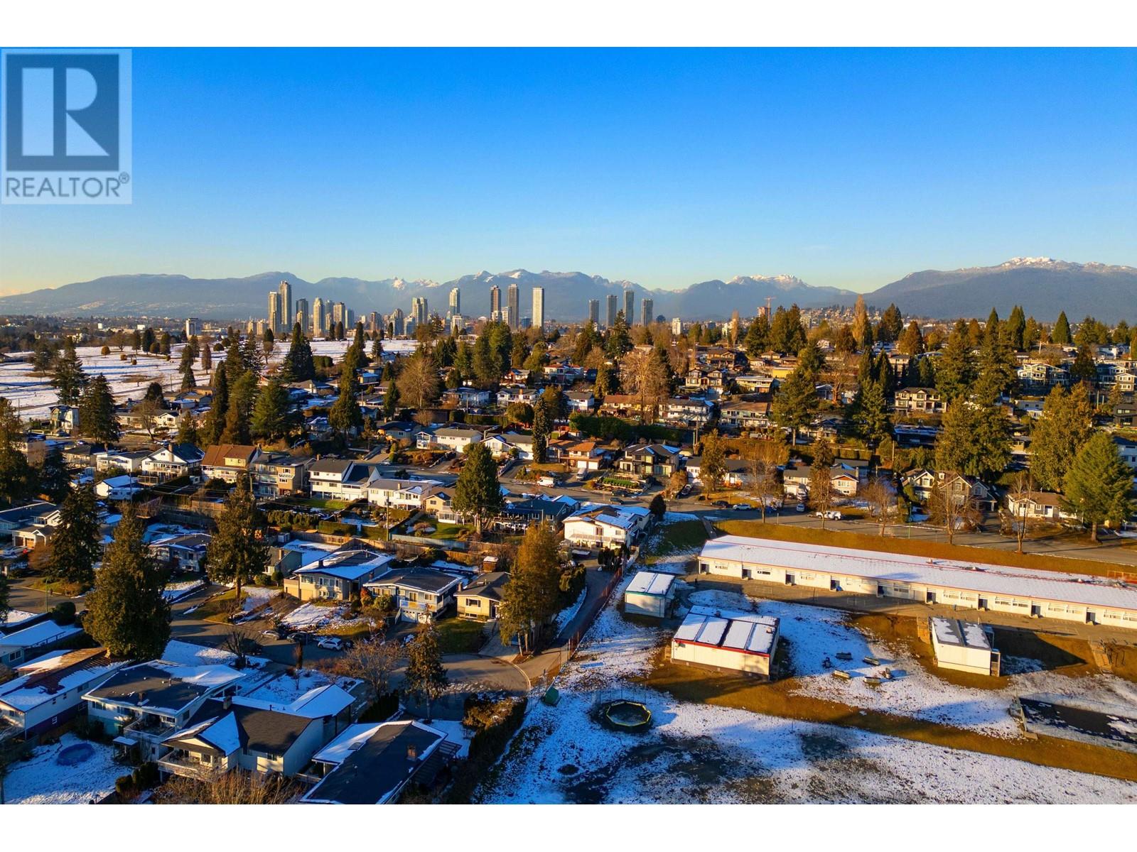 Listing Picture 40 of 40 : 5415 IVAR PLACE, Burnaby / 本拿比 - 魯藝地產 Yvonne Lu Group - MLS Medallion Club Member