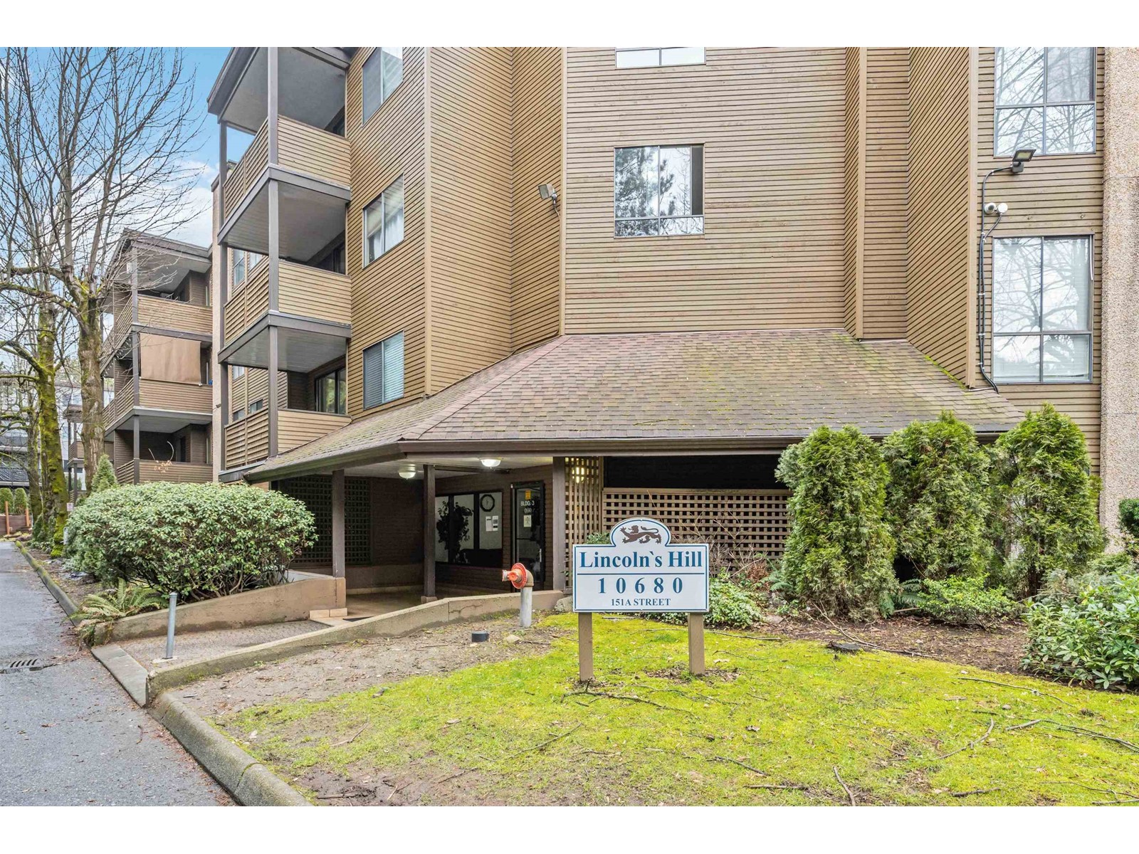 204 10680 151a Street, Surrey, British Columbia  V3R 8T4 - Photo 1 - R2969195