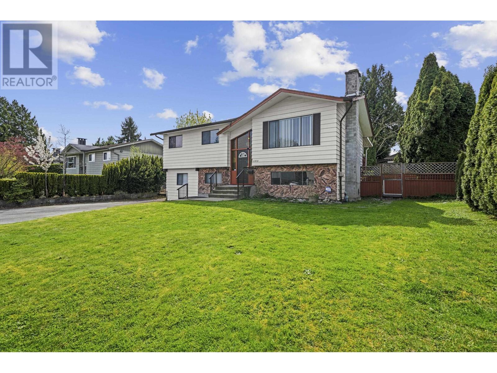 Property at 22970 STOREY AVENUE image 3