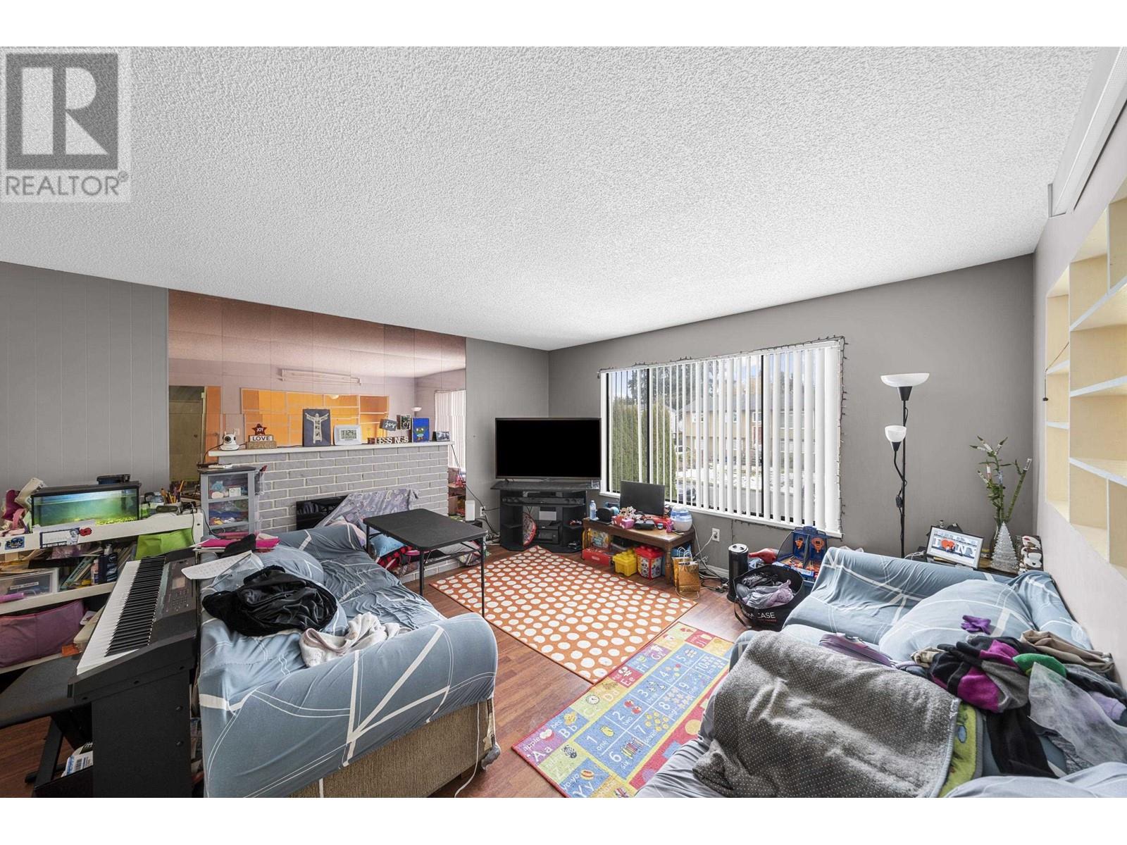 22970 Storey Avenue, Maple Ridge, British Columbia  V2X 3W1 - Photo 14 - R2969829