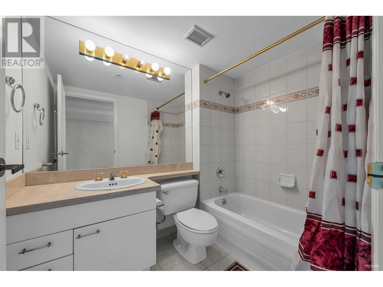 Listing Picture 21 of 37 : 2701 388 DRAKE STREET, Vancouver / 溫哥華 - 魯藝地產 Yvonne Lu Group - MLS Medallion Club Member