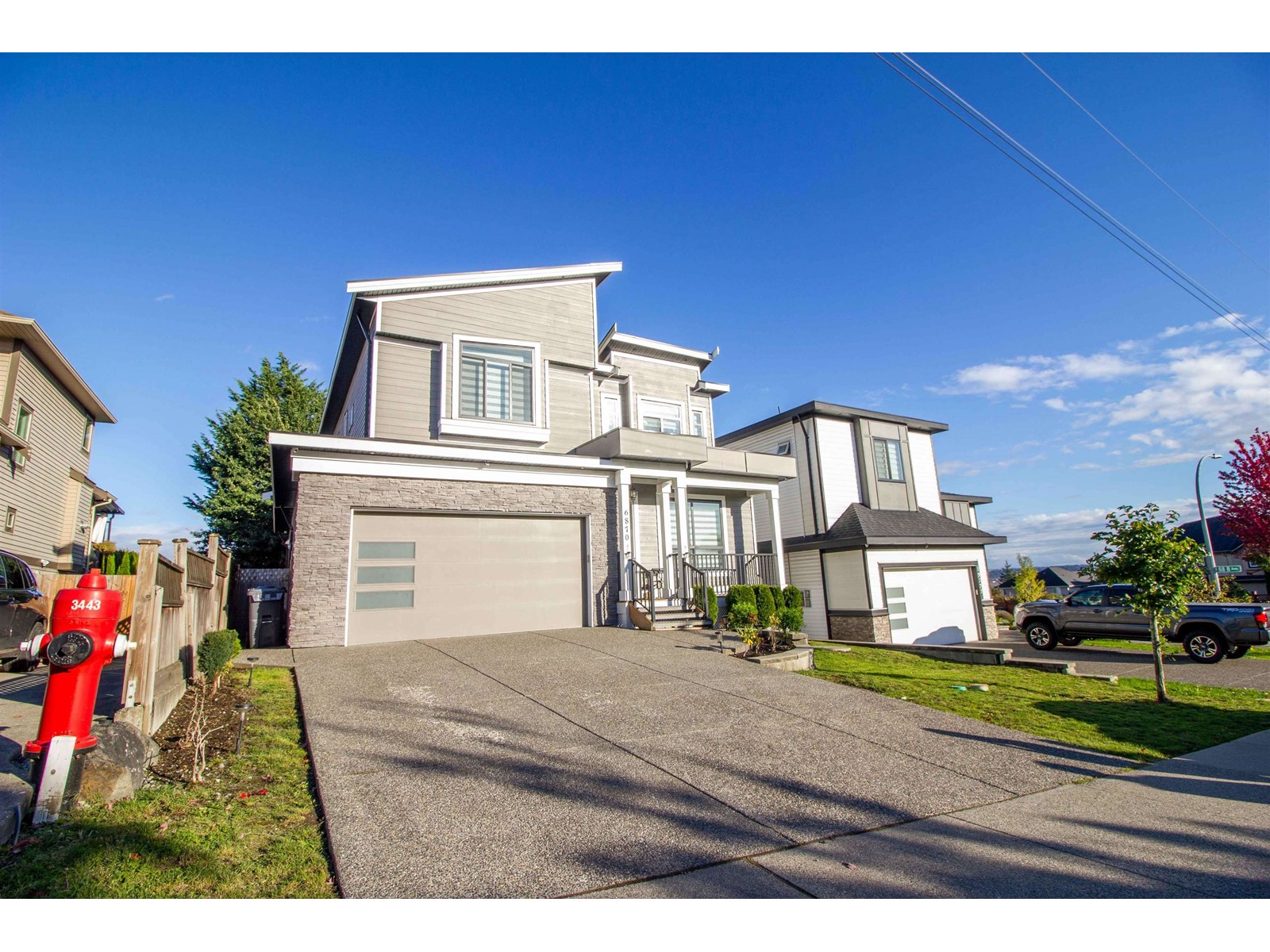 6870 197b Street, Langley, British Columbia  V2Y 3H4 - Photo 2 - R2963502