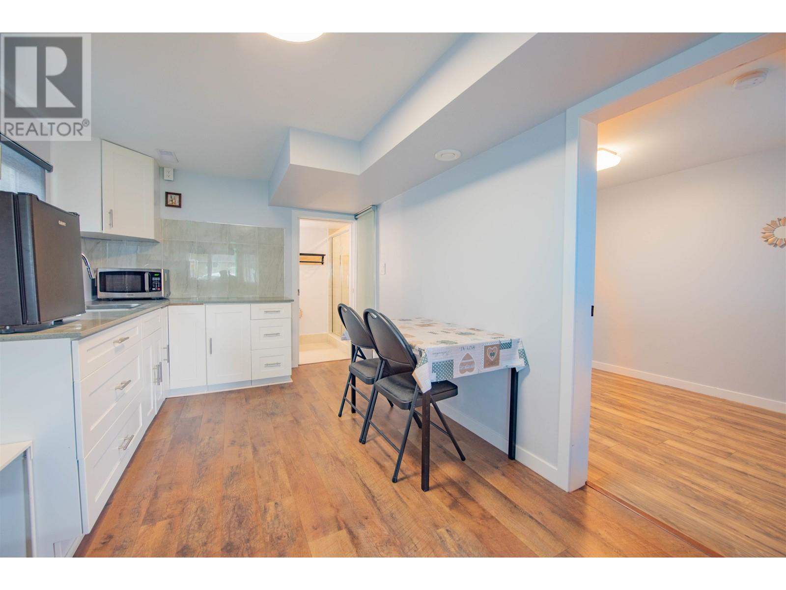 Listing Picture 20 of 38 : 6855 YEOVIL PLACE, Burnaby / 本拿比 - 魯藝地產 Yvonne Lu Group - MLS Medallion Club Member
