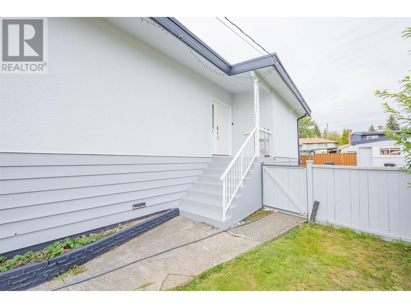 Listing Picture 33 of 38 : 6855 YEOVIL PLACE, Burnaby / 本拿比 - 魯藝地產 Yvonne Lu Group - MLS Medallion Club Member