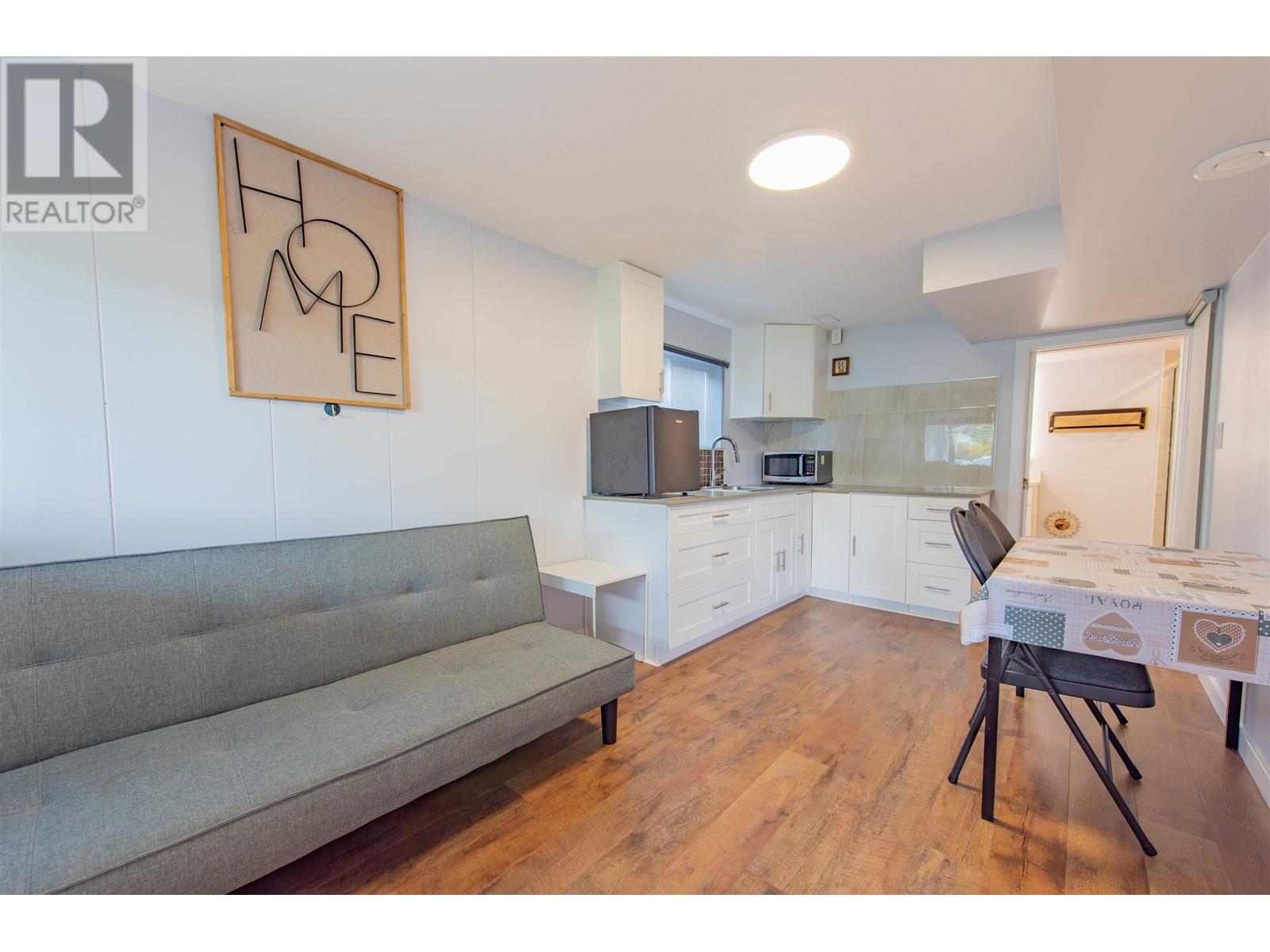 Listing Picture 19 of 38 : 6855 YEOVIL PLACE, Burnaby / 本拿比 - 魯藝地產 Yvonne Lu Group - MLS Medallion Club Member