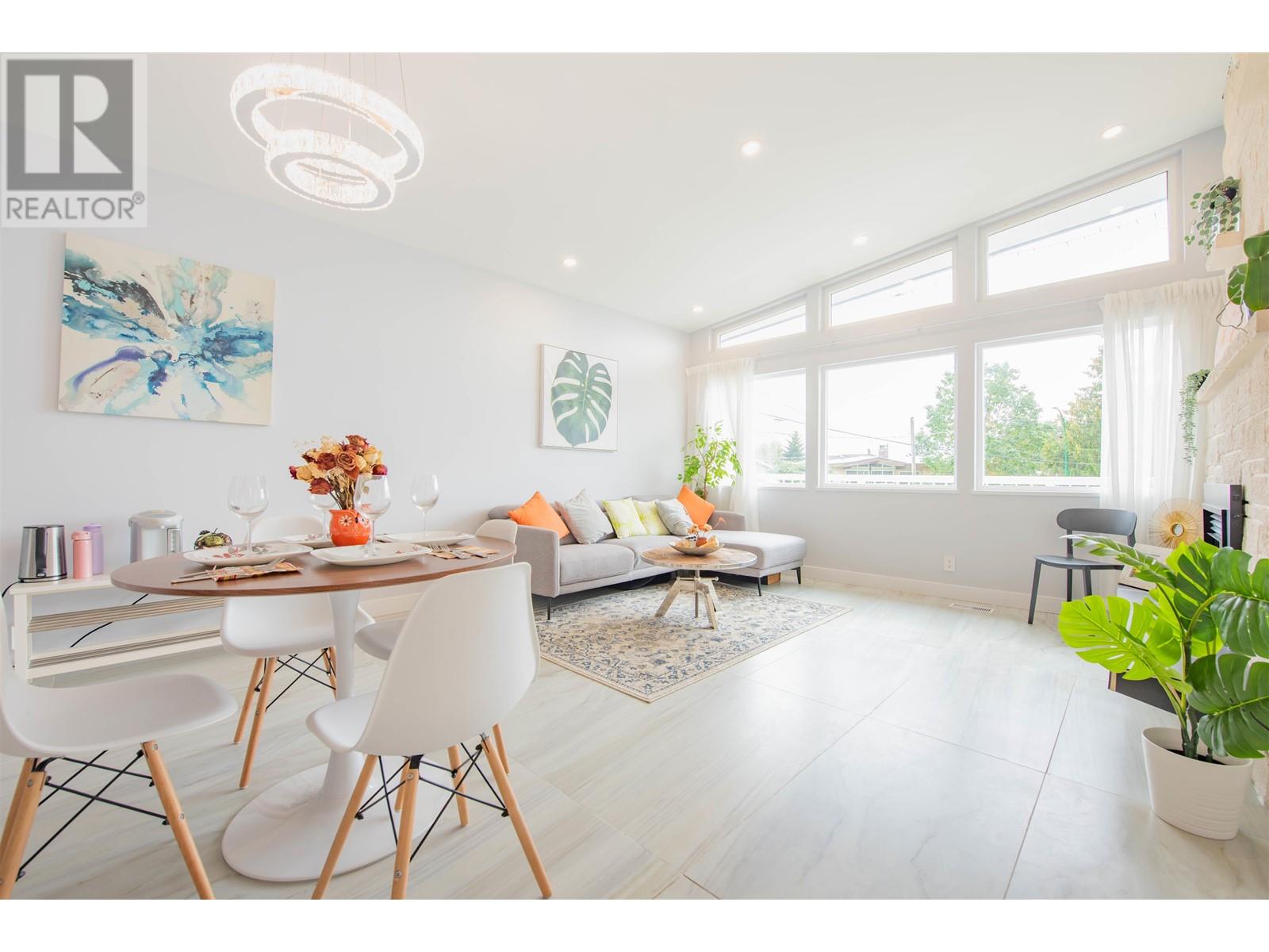 Listing Picture 4 of 38 : 6855 YEOVIL PLACE, Burnaby / 本拿比 - 魯藝地產 Yvonne Lu Group - MLS Medallion Club Member