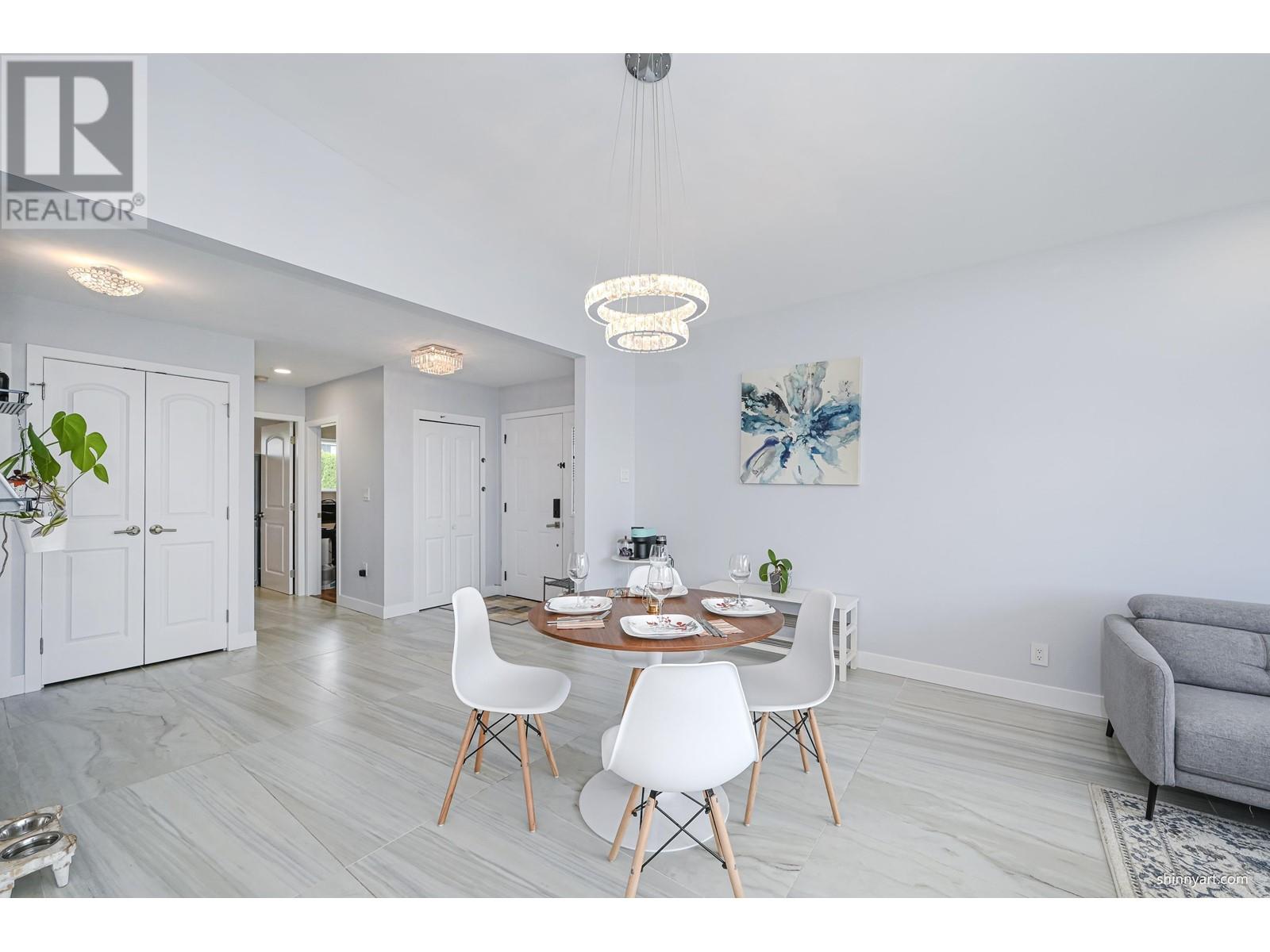 Listing Picture 5 of 38 : 6855 YEOVIL PLACE, Burnaby / 本拿比 - 魯藝地產 Yvonne Lu Group - MLS Medallion Club Member