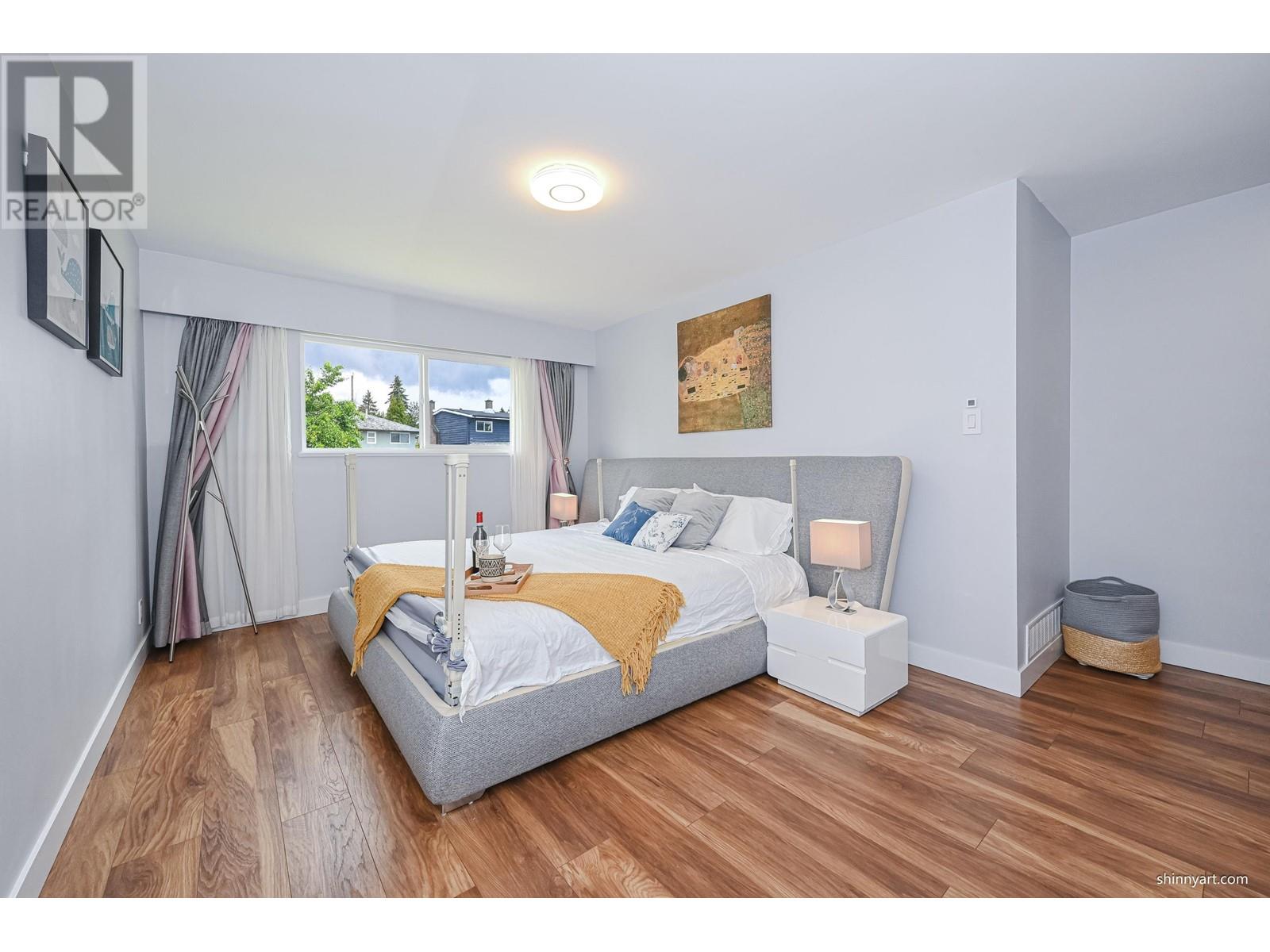 Listing Picture 12 of 38 : 6855 YEOVIL PLACE, Burnaby / 本拿比 - 魯藝地產 Yvonne Lu Group - MLS Medallion Club Member