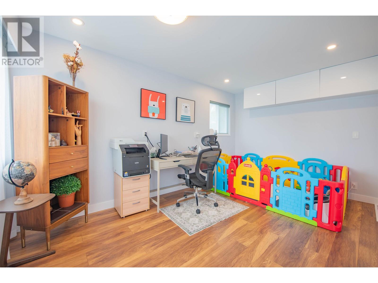 Listing Picture 11 of 38 : 6855 YEOVIL PLACE, Burnaby / 本拿比 - 魯藝地產 Yvonne Lu Group - MLS Medallion Club Member