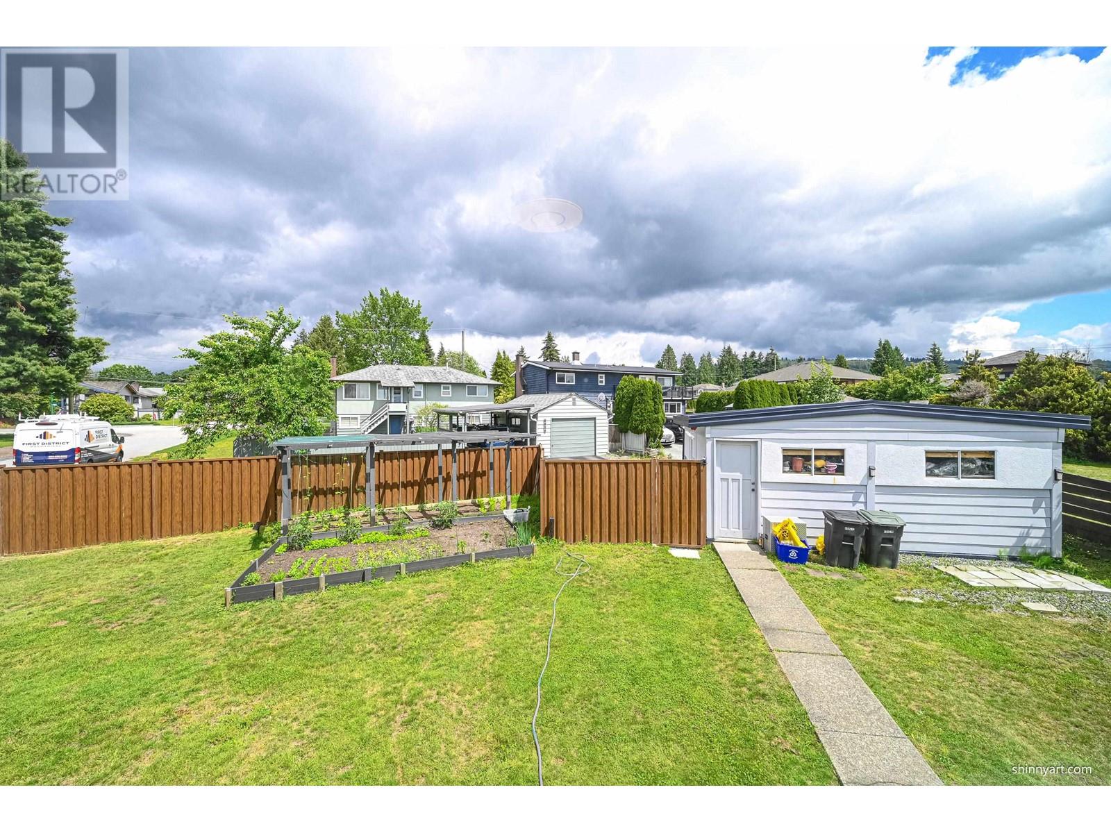 Listing Picture 31 of 38 : 6855 YEOVIL PLACE, Burnaby / 本拿比 - 魯藝地產 Yvonne Lu Group - MLS Medallion Club Member